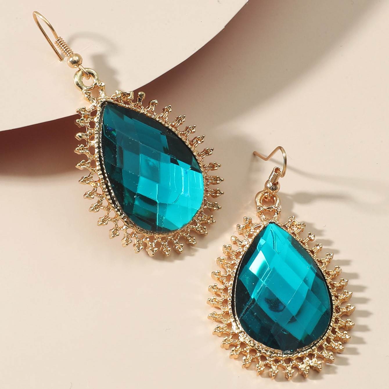 Fancy exaggerated pendant earrings